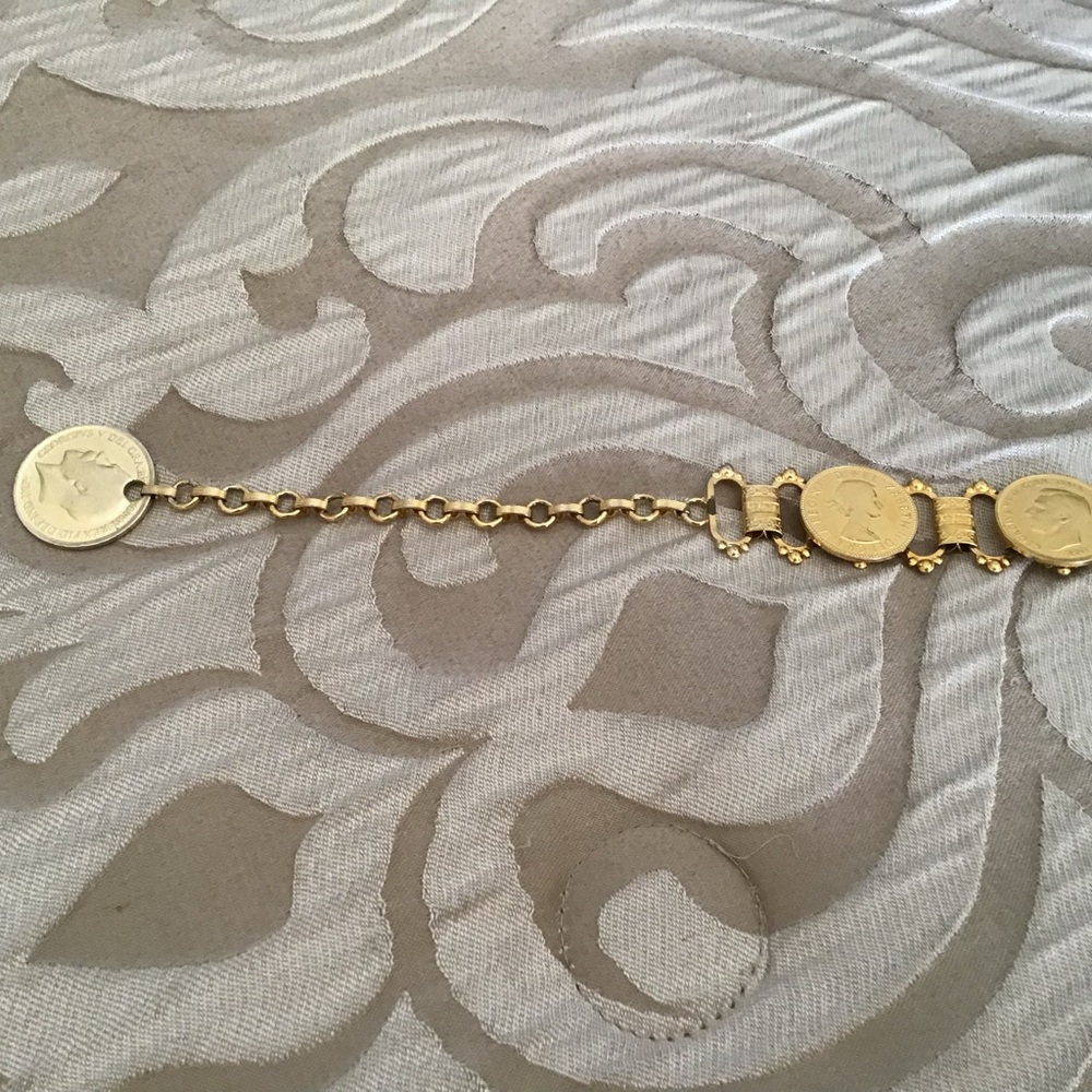 Gold Chain Belt - Picture 7 of 9